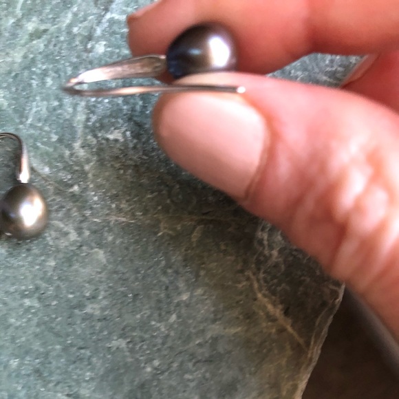 Pearl earrings - Picture 3 of 6